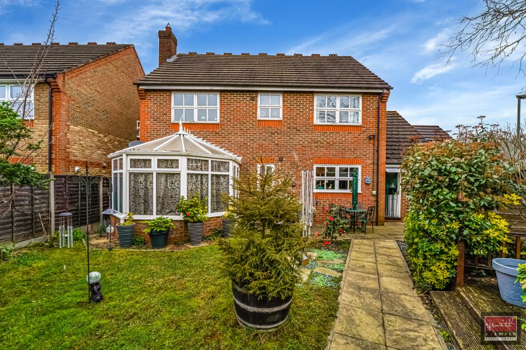 Additional image 12 of 4 bed detached house for saleThe Wickets, Ashford TW15