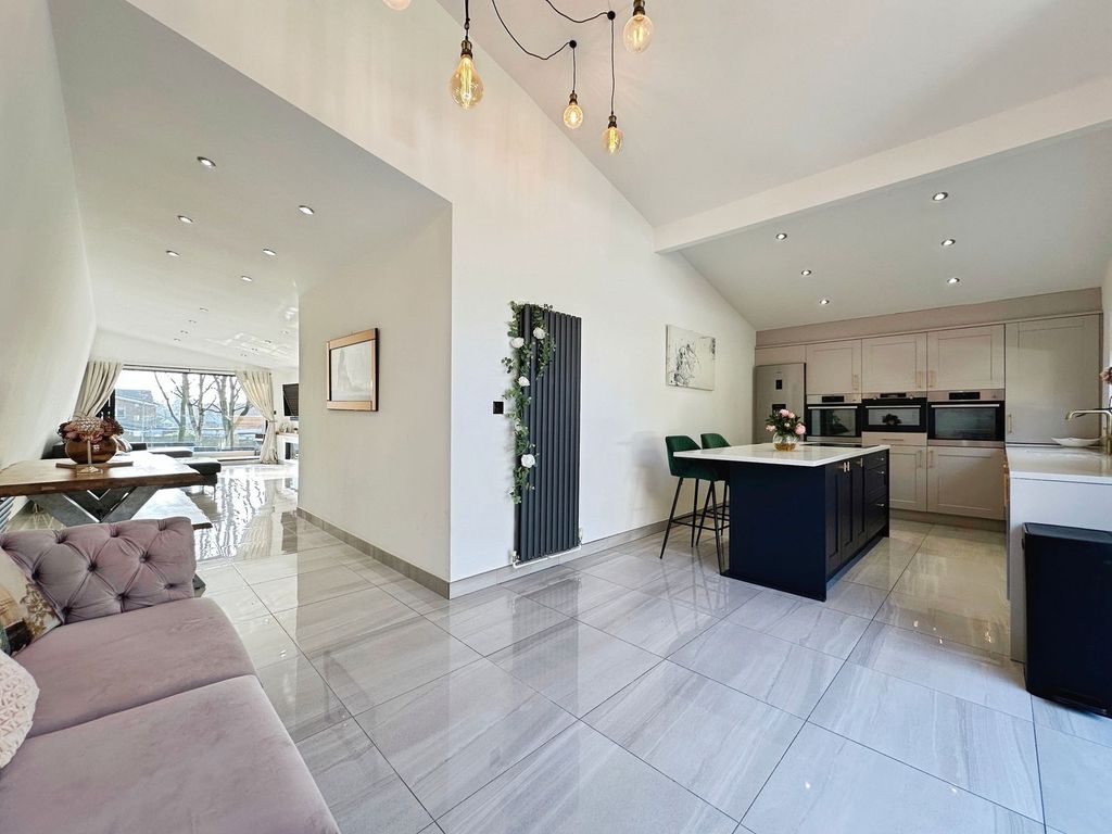 Additional image 23 of 4 bed detached house for saleCheswell Close, Compton, Wolverhampton WV6