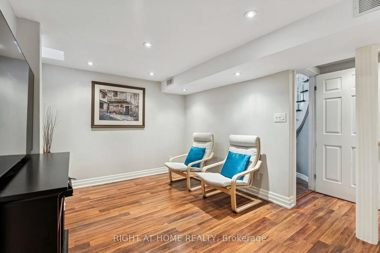 Additional image 16 of 10 Claudia Avenue