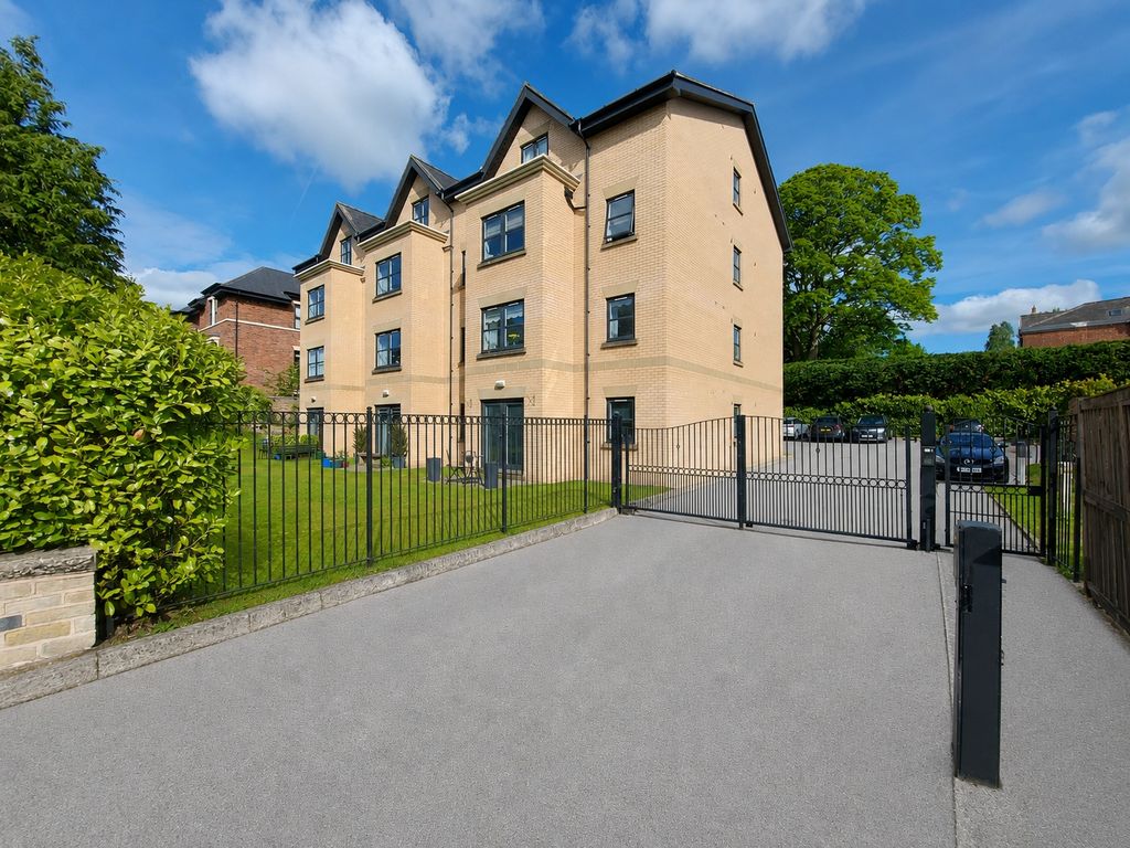 1 bed flat for saleChapel Lane, Wilmslow, Cheshire SK9