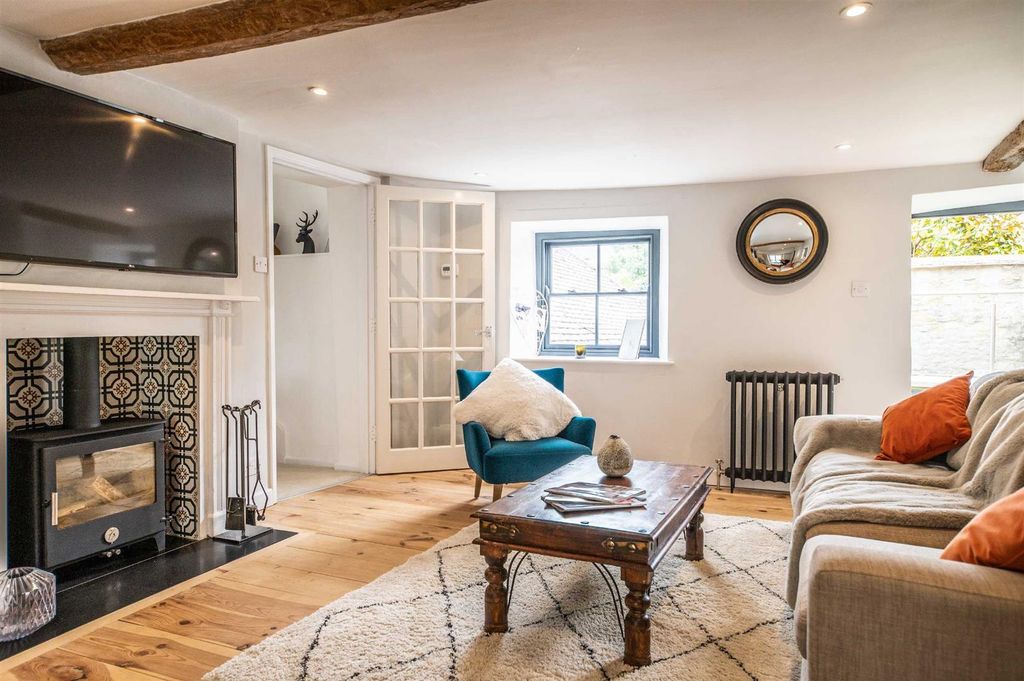 Additional image 3 of 2 bed terraced house for saleOxford Street, Woodstock OX20