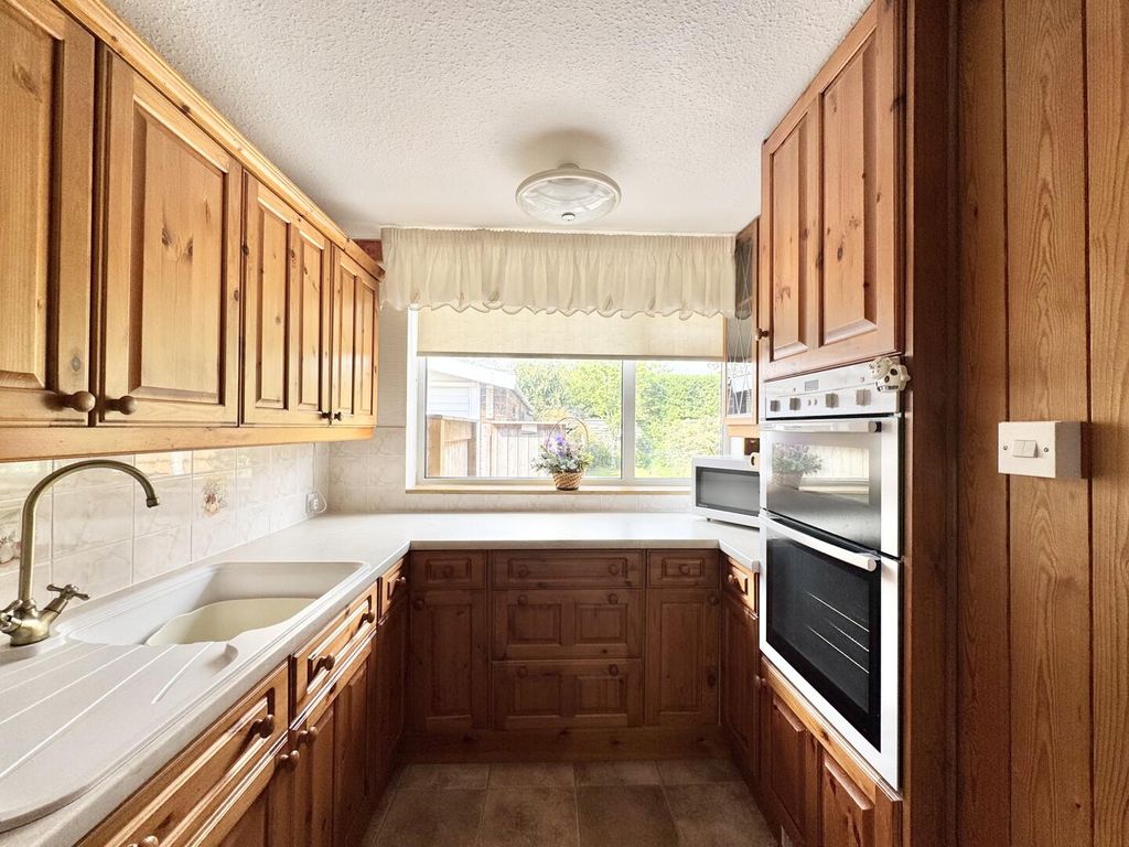 Additional image 11 of 3 bed semi-detached house for saleGrove Road, Blaby, Leicester LE8
