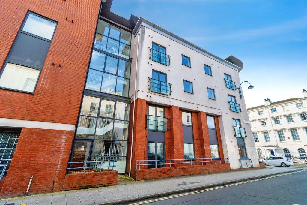 Additional image 13 of 2 bed flat for salePortland Street, Southampton SO14