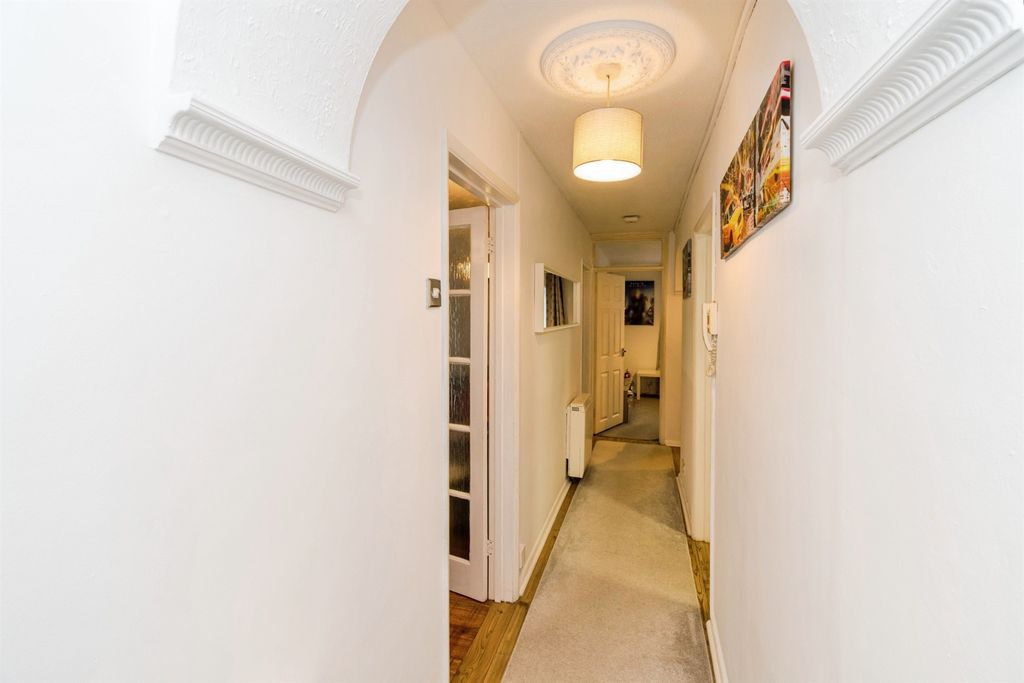 Additional image 2 of 2 bed flat for saleNorthlands Road, Southampton SO15