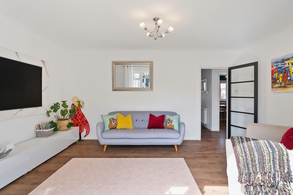 Additional image 2 of 4 bed detached house for saleFontmell Park, Ashford TW15