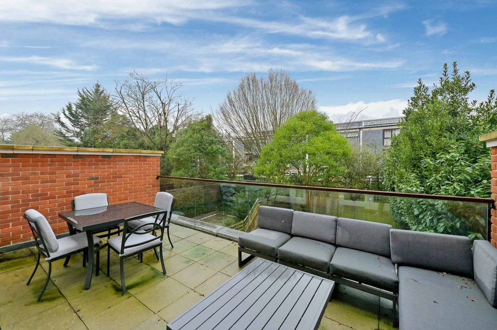 Additional image 17 of 5 bed terraced house for saleKings Road, Windsor, Berkshire SL4