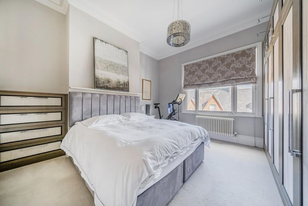 Additional image 5 of 3 bed flat for saleGrove Road, Windsor SL4
