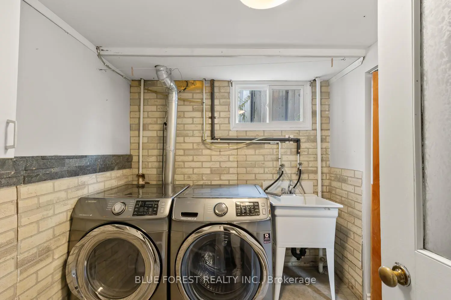 Additional image 15 of 106 Laurentian Drive