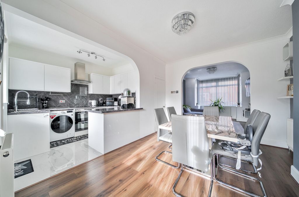 Additional image 10 of 3 bed semi-detached house for saleInhurst Road, Portsmouth, Hampshire PO2