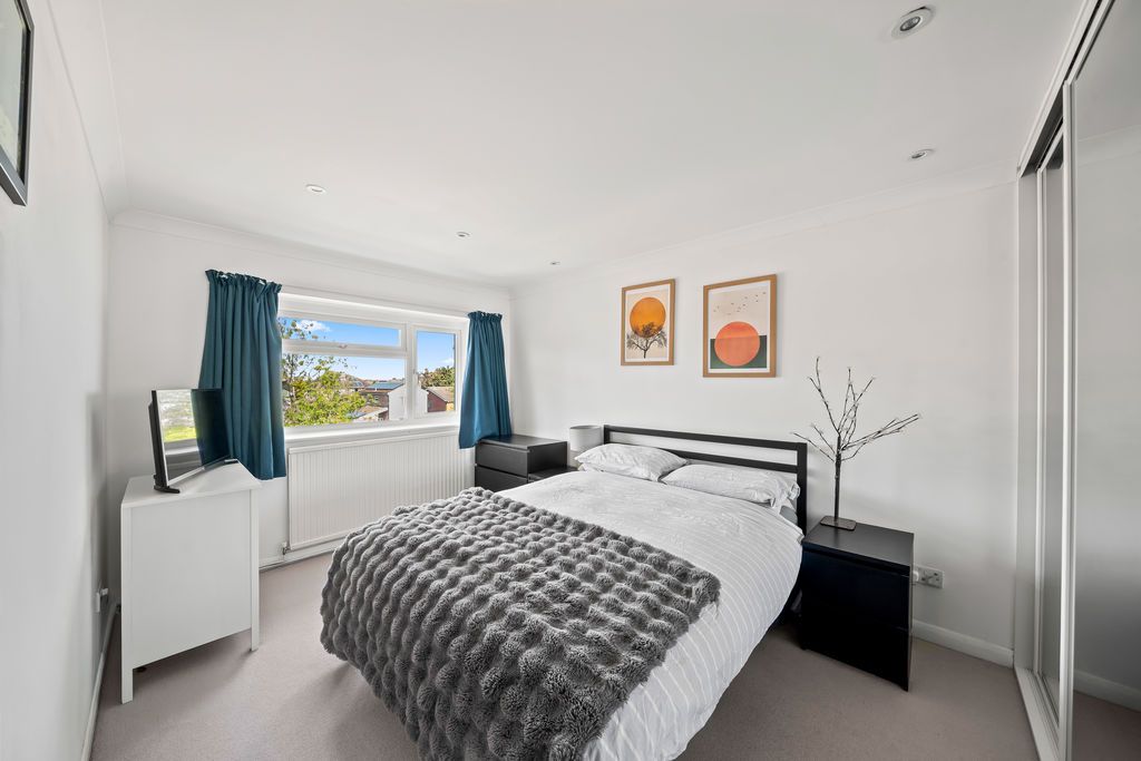 Additional image 9 of 2 bed flat for saleThe Avenue, Worcester Park KT4