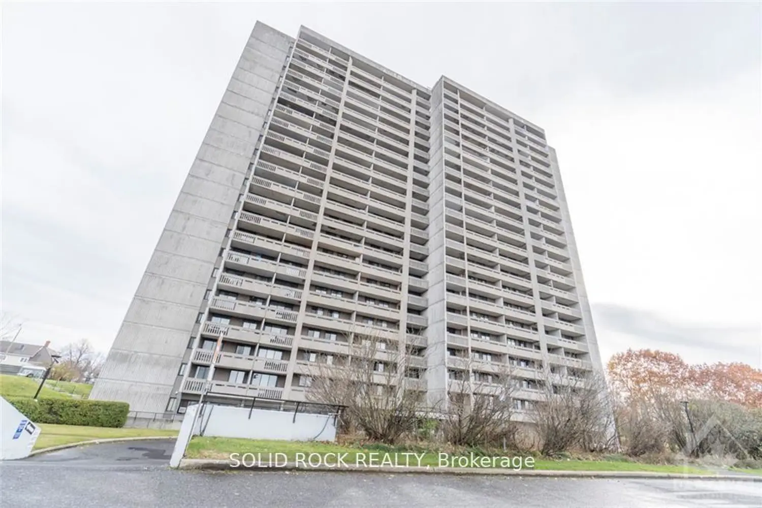 415 Greenview Avenue 309