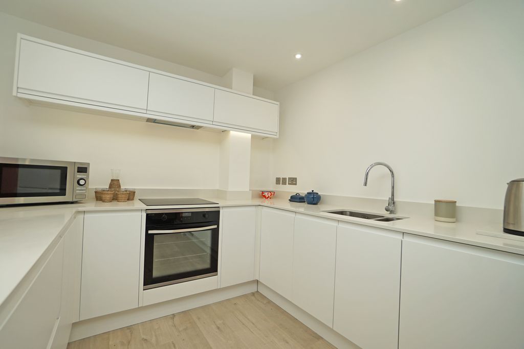 Additional image 13 of 2 bed flat for salePort Solent, Portsmouth PO6