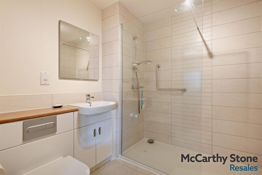 Additional image 9 of 2 bed flat for saleHampton Place, Hampton Close, Shirley, Southampton SO15