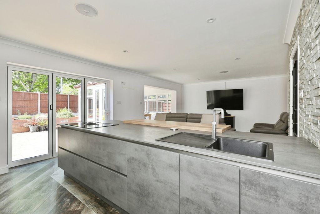 Additional image 3 of 4 bed detached bungalow for saleForest Hill Park, Worksop S81