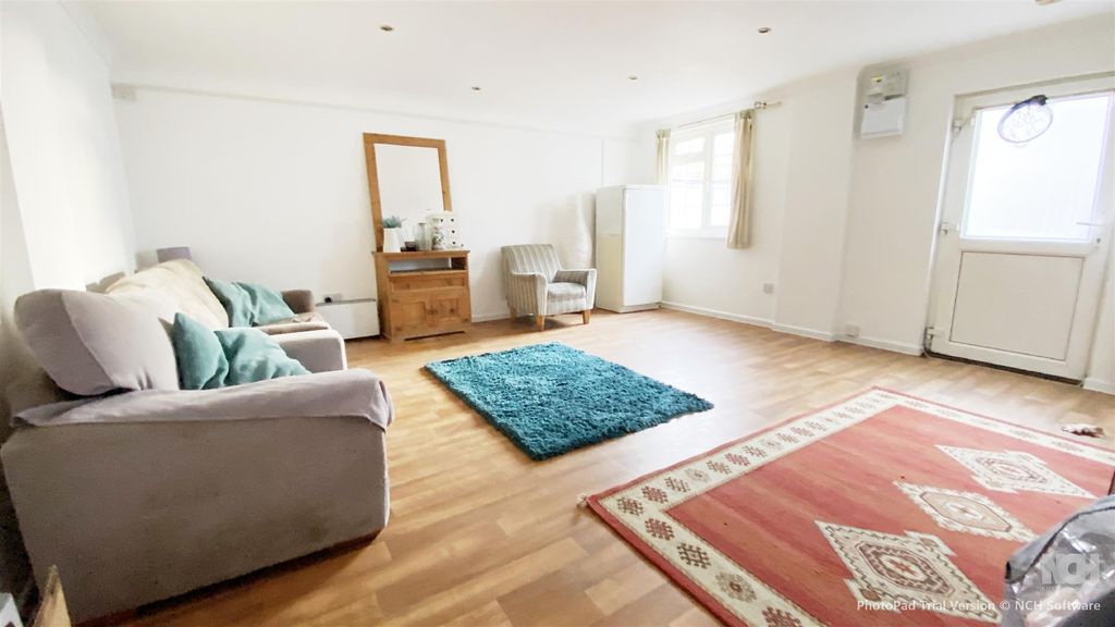 Additional image 19 of 4 bed property for saleWaterworks Road, Portsmouth PO6
