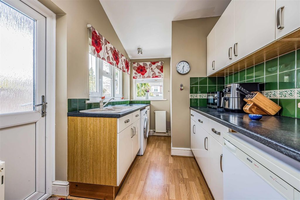 Additional image 10 of 3 bed semi-detached house for saleBaffins Road, Portsmouth PO3