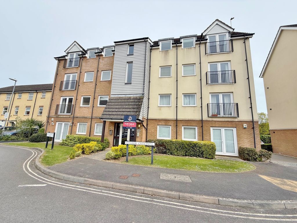 2 bed flat for saleTudor Crescent, Cosham PO6