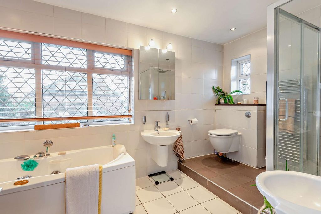 Additional image 18 of 4 bed detached house for saleClockhouse Lane, Ashford TW15