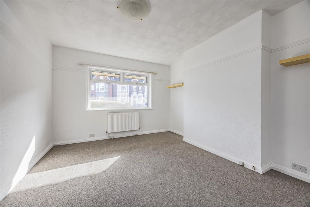 Additional image 4 of 2 bed flat for saleLondon Road, Portsmouth PO2