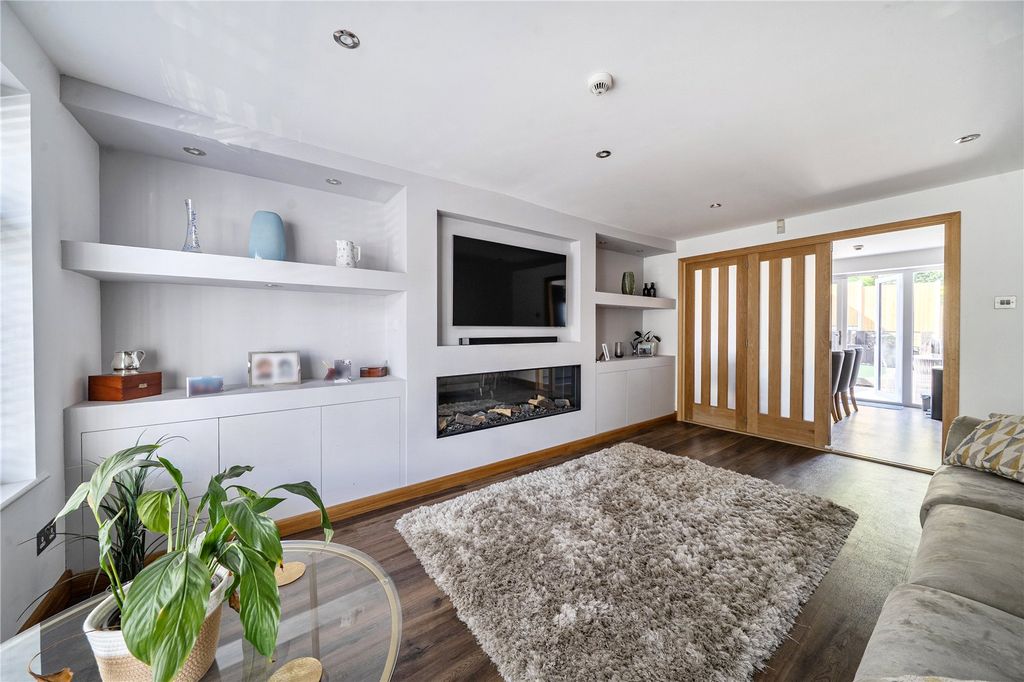 Additional image 5 of 5 bed link detached house for saleLower Canes, Yateley, Hampshire GU46