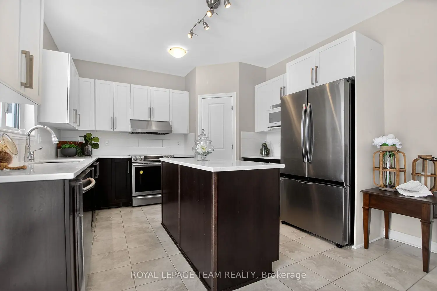 Additional image 10 of 379 Langrell Crescent