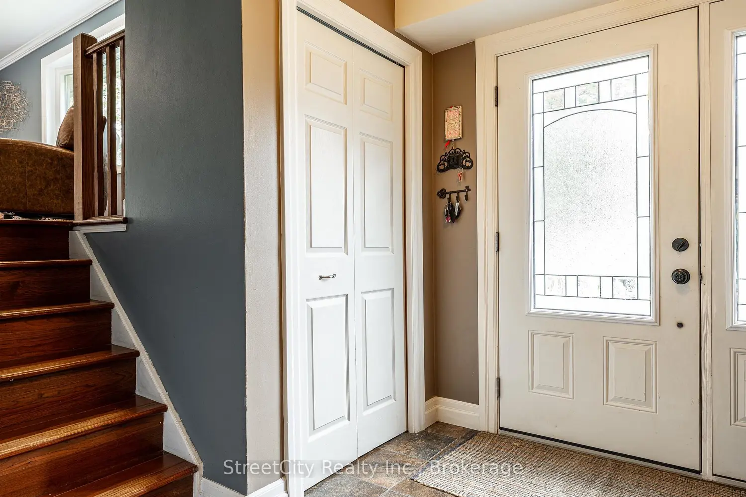 27 Riehl Court