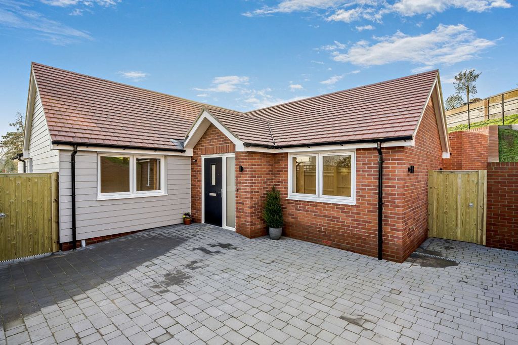 Additional image 18 of 3 bed bungalow for saleNorth Hill, Woodbridge, Suffolk IP12