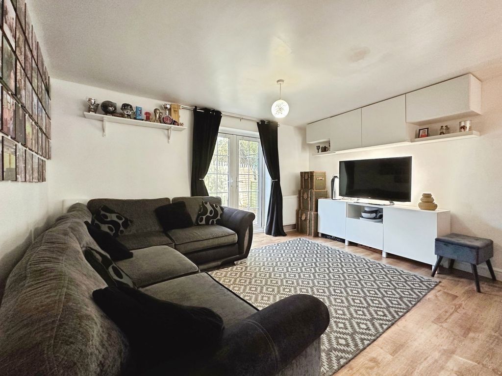 Additional image 4 of 2 bed flat for saleDam Mill Close, Bilbrook, Wolverhampton WV8