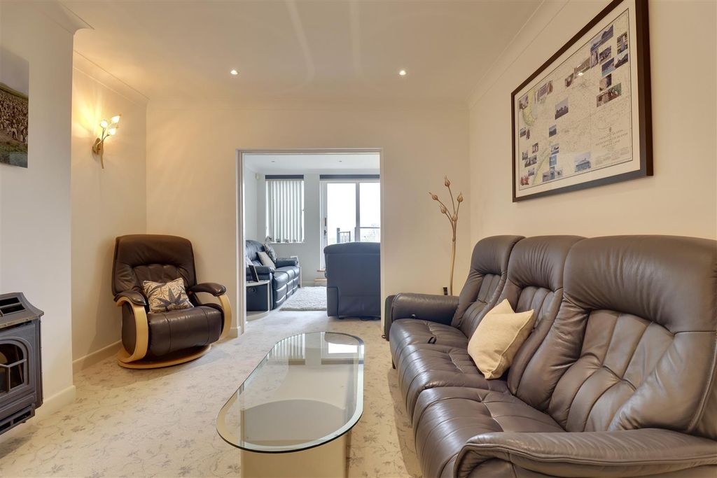 Additional image 29 of 3 bed detached house for saleBlake Road, Drayton, Portsmouth PO6
