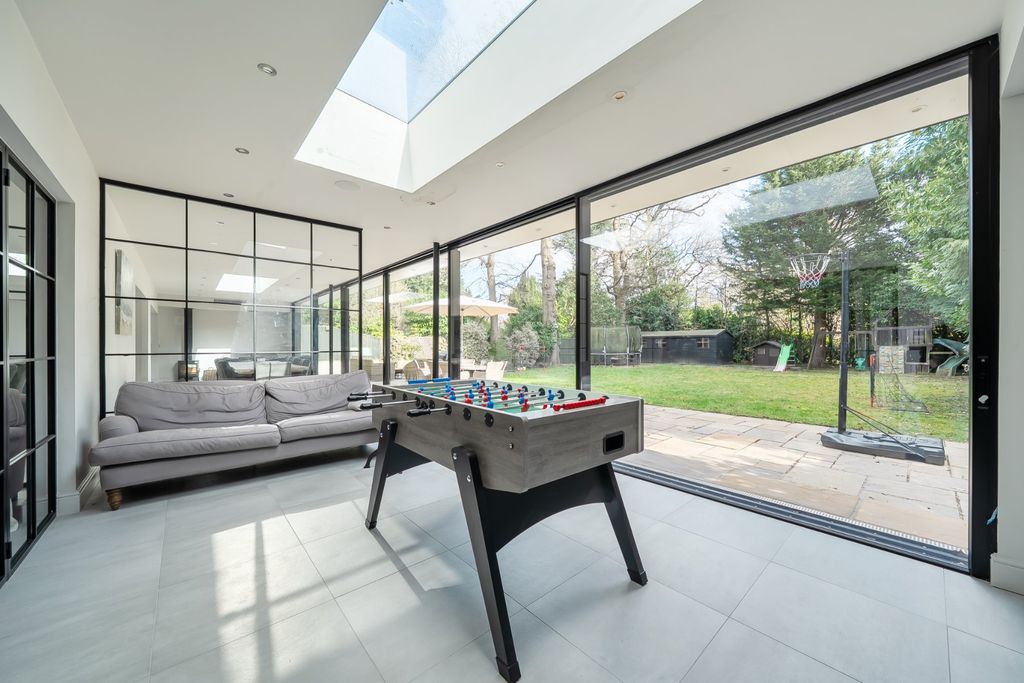 Additional image 10 of 6 bed detached house for salePyrford, Surrey GU22