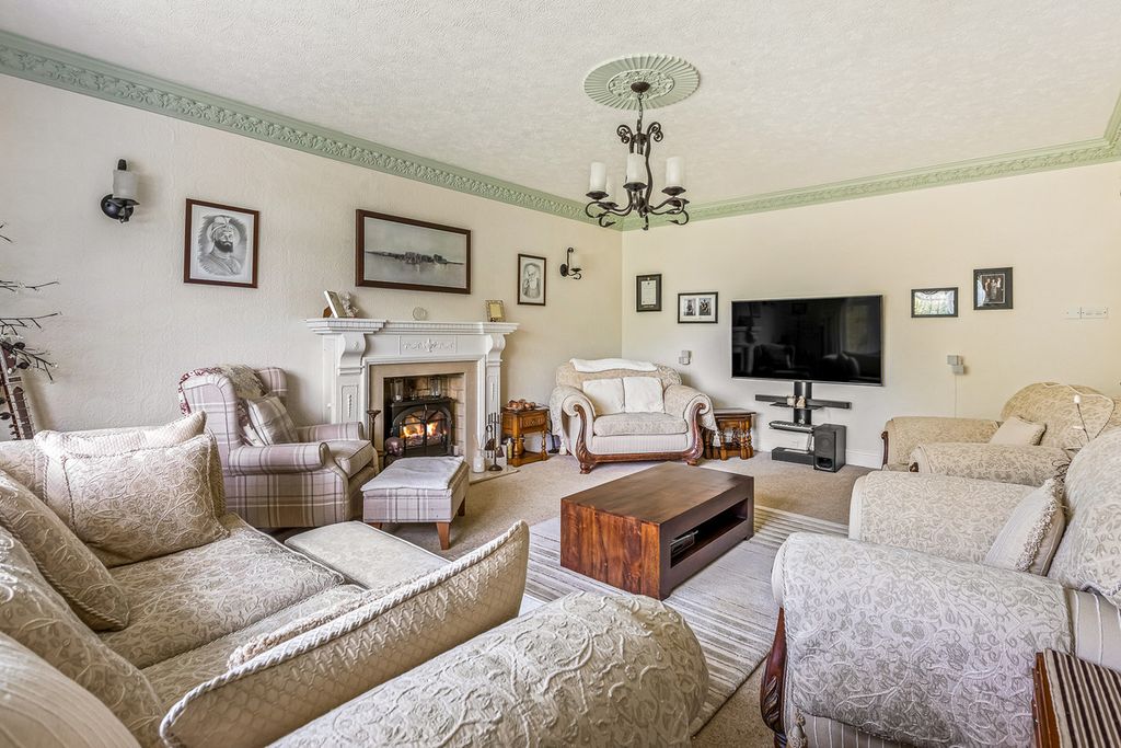 Additional image 5 of 6 bed detached house for sale5 Birches Road, Codsall WV8