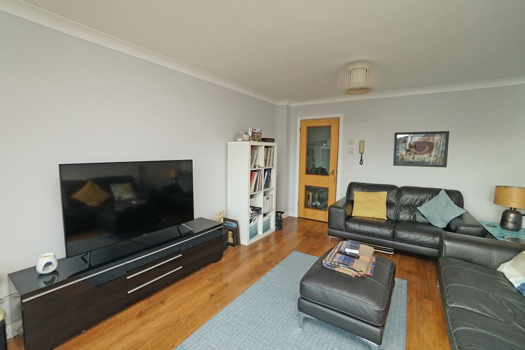 Additional image 14 of 3 bed town house for saleNewlyn Way, Port Solent PO6