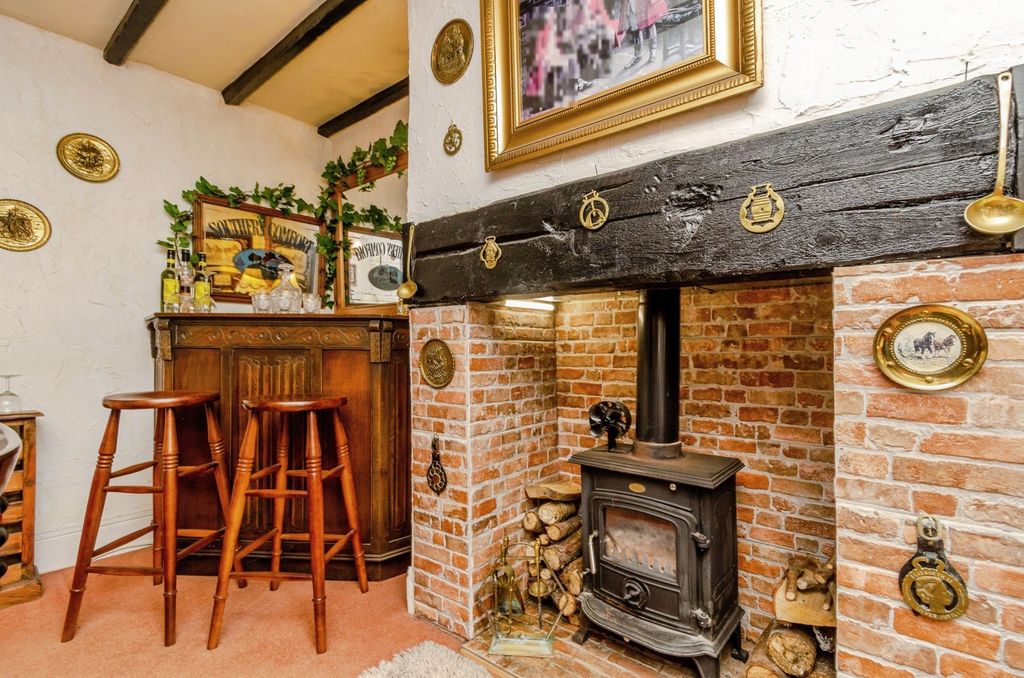 Additional image 5 of 3 bed cottage for saleChurch Road, Tettenhall Wood, Wolverhampton WV6