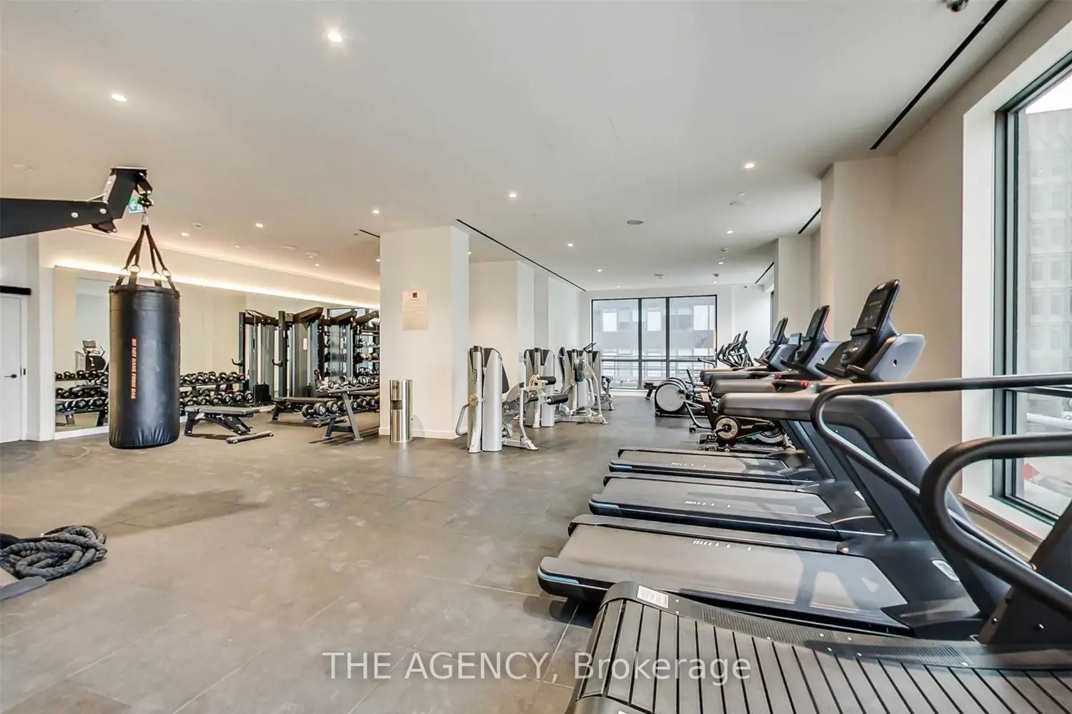 Additional image 18 of 39 Roehampton Avenue 4506