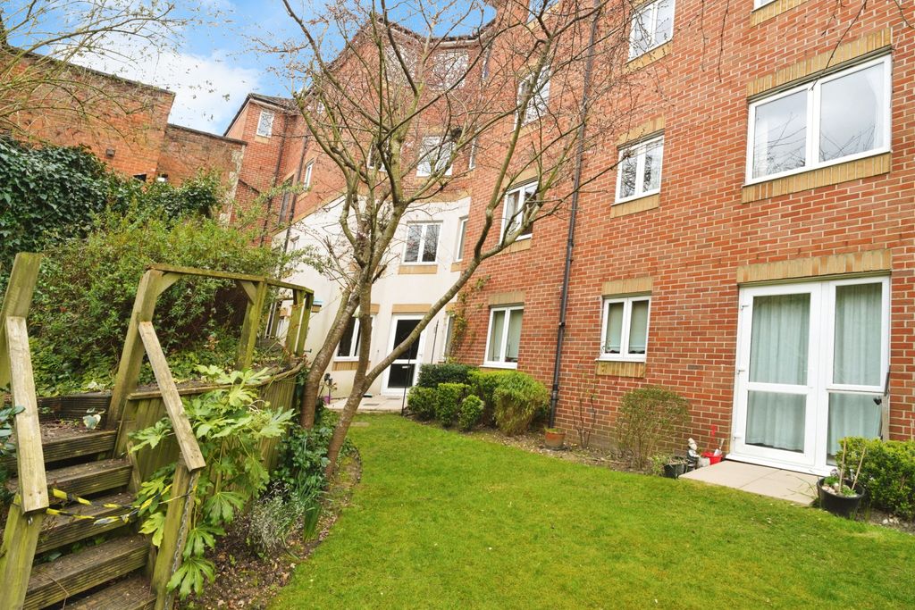 Additional image 17 of 1 bed flat for saleHighfield Lane, Southampton, Hampshire SO17