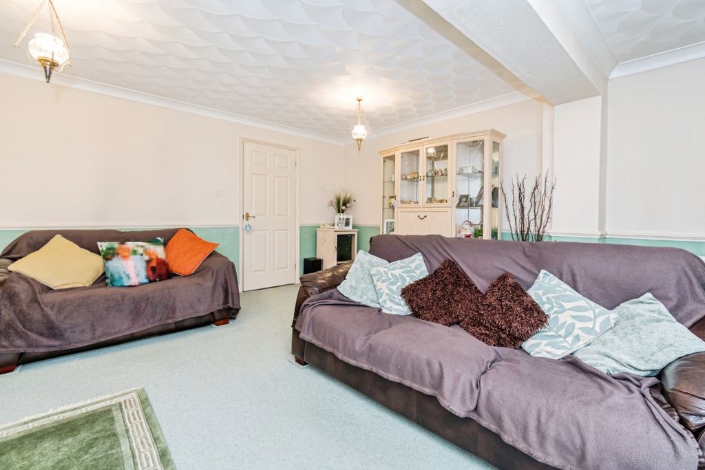 Additional image 4 of 3 bed terraced house for salePuffin Close, Southampton, Hampshire SO16