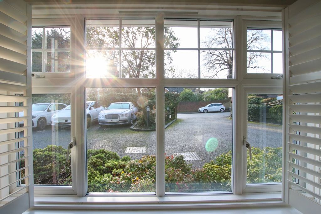Additional image 10 of 2 bed flat for saleRectory Road, Wokingham RG40