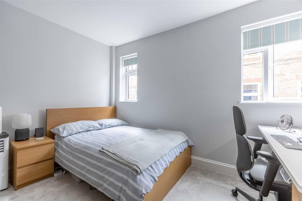 Additional image 11 of 2 bed maisonette for saleSt. Leonards Road, Windsor SL4