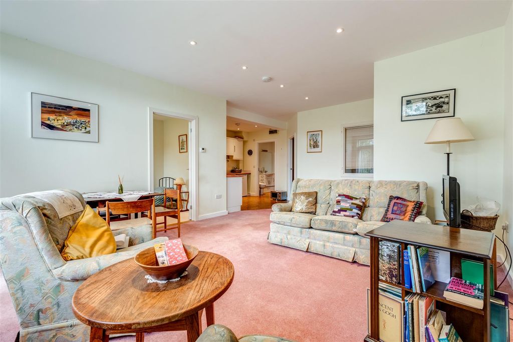Additional image 2 of 2 bed flat for saleChurchfields, Stonesfield, Witney OX29