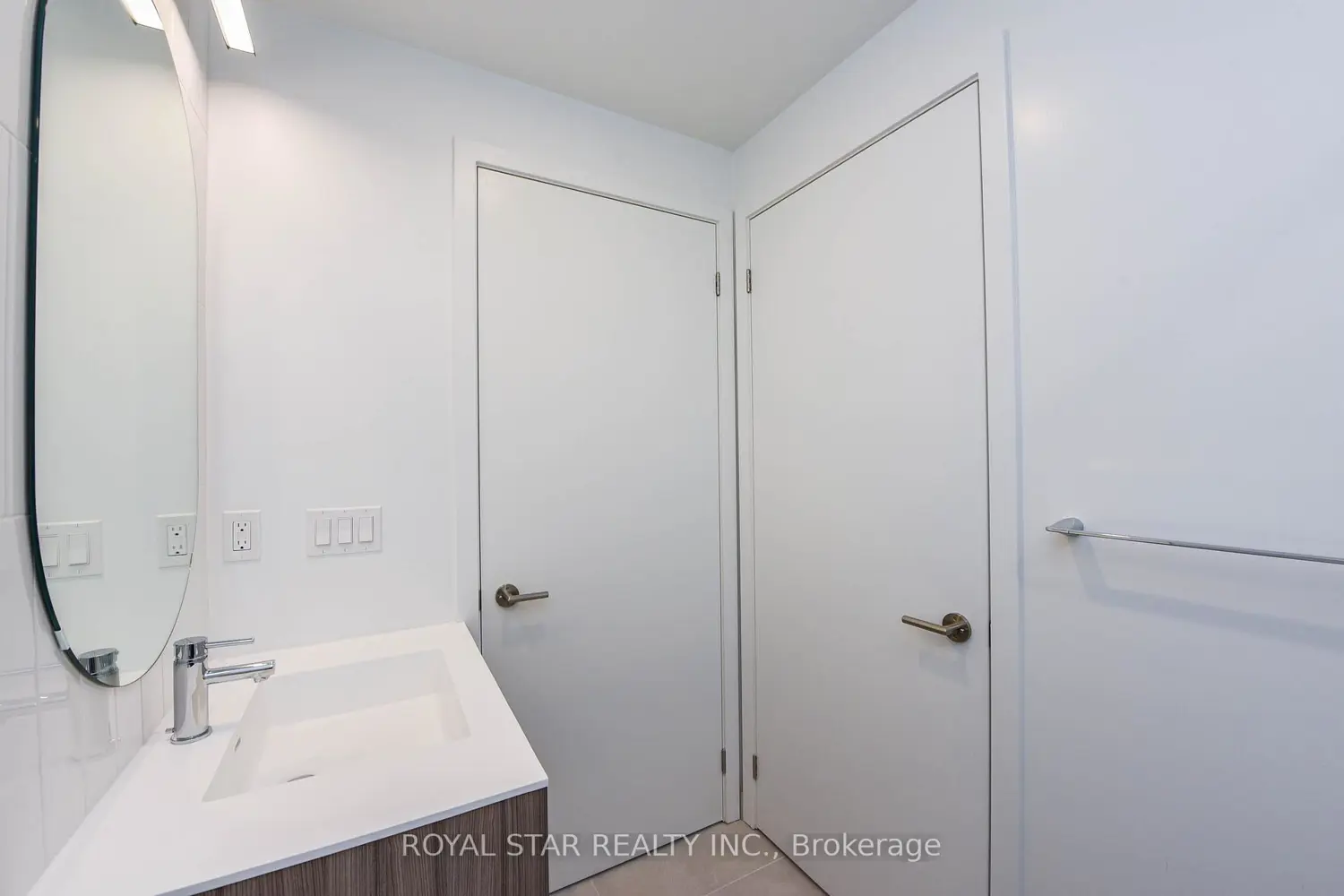 Additional image 14 of 7950 Bathurst Street 1502