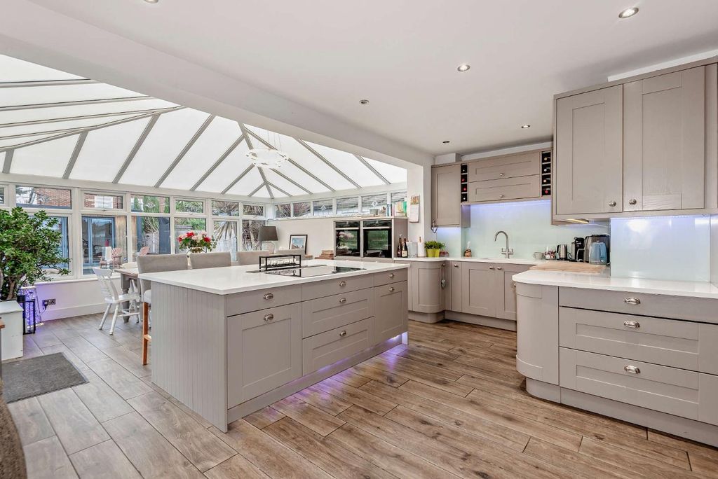 Additional image 3 of 5 bed detached house for saleThe Drive, Ashford TW15