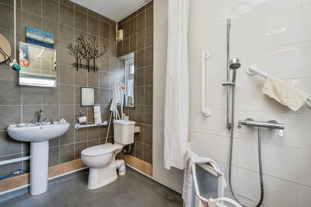 Additional image 5 of 1 bed flat for saleMontgomerie Road, Southsea, Hampshire PO5