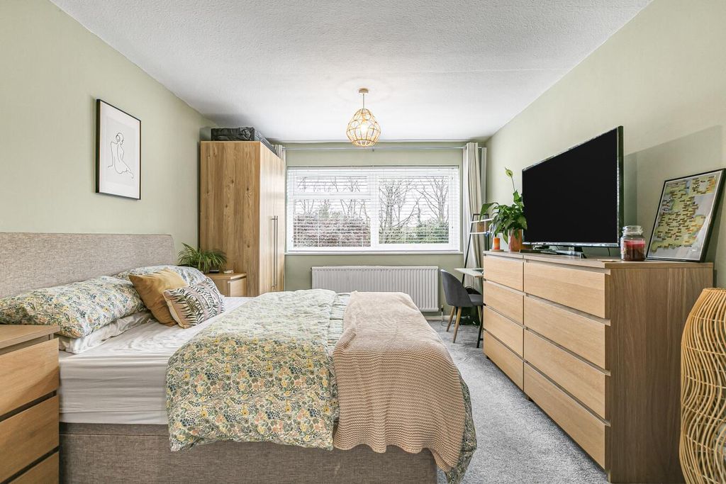 Additional image 5 of 2 bed flat for saleManor Road, Ashford TW15