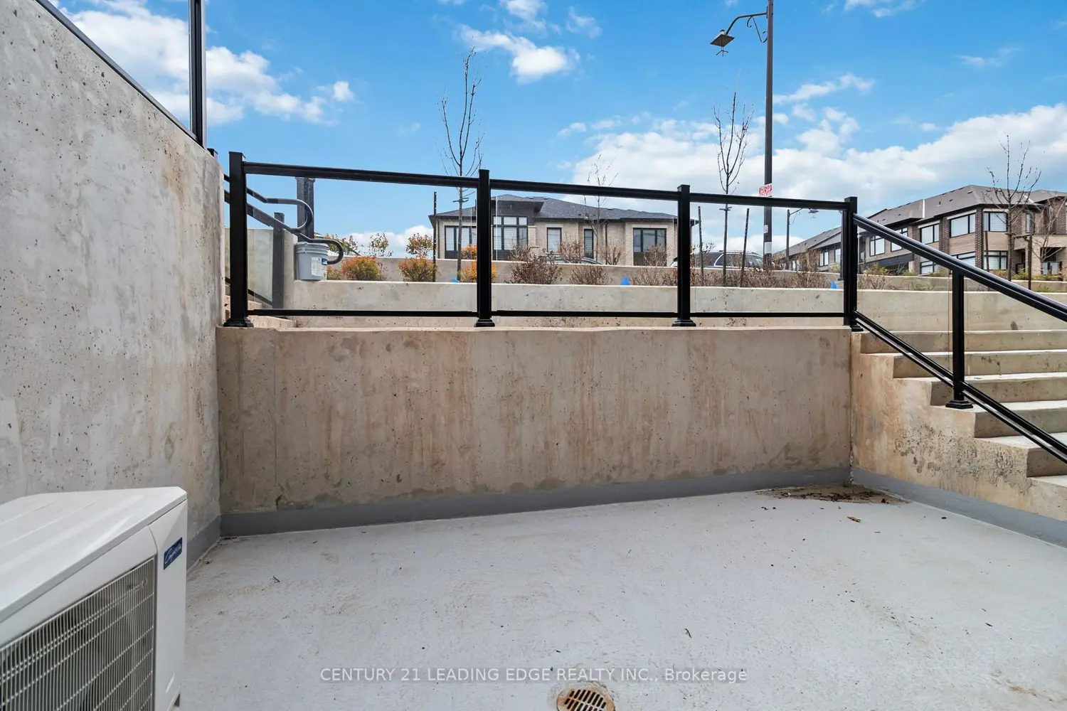 Additional image 2 of 1569 Rose Way 128
