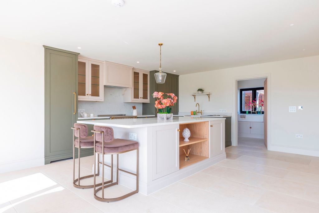 Additional image 3 of 4 bed detached house for saleHorkesley Ridge, Common Mead Lane, Gillingham SP8