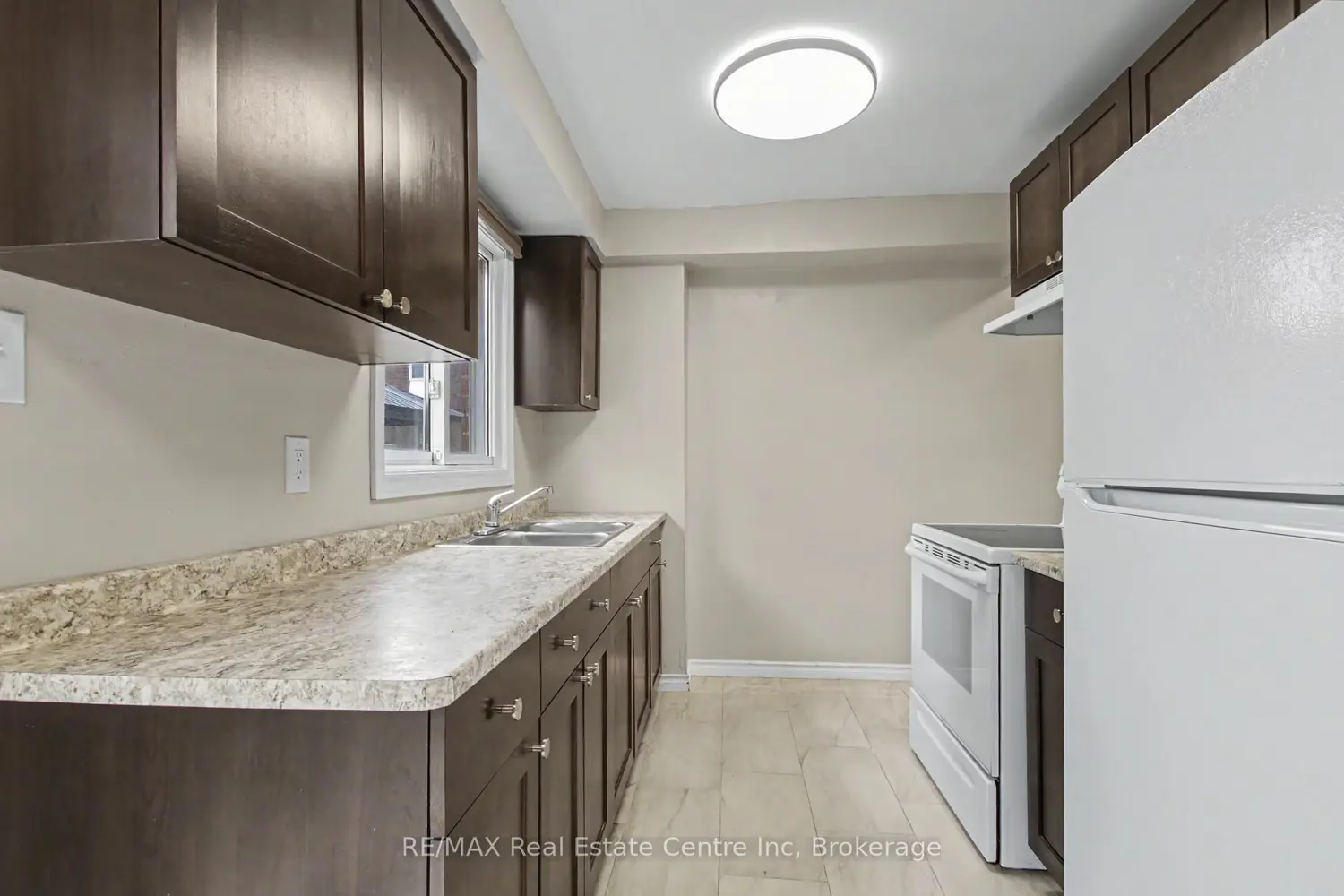 Additional image 10 of 371 Bronte Street 49