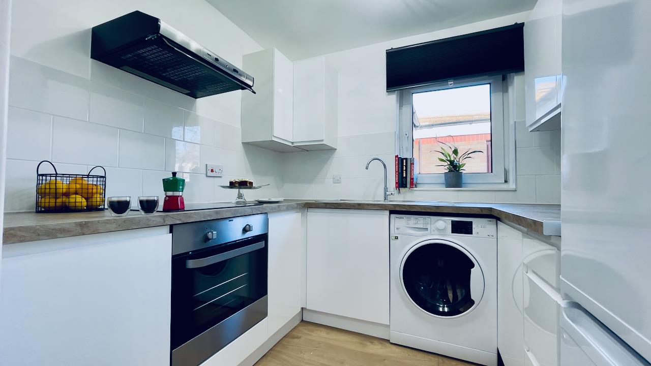 1 Bed Flat, Beaulands Close, CB4, N1 7GU photo 4