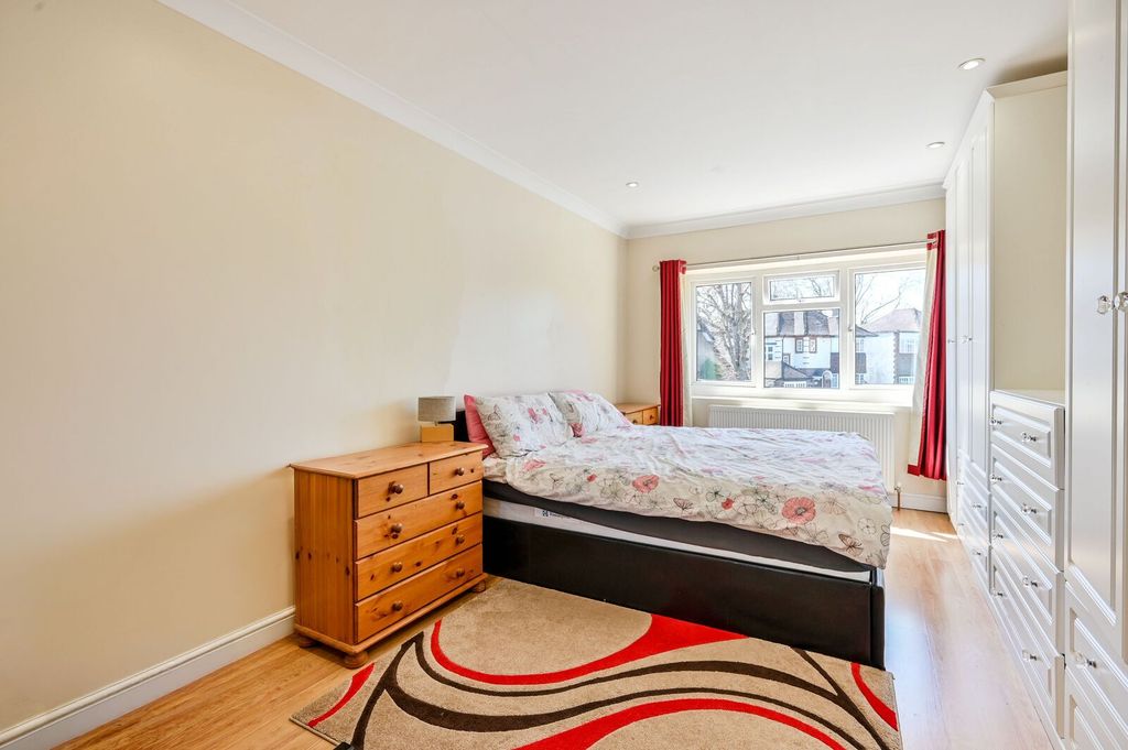 Additional image 10 of 5 bed semi-detached house for saleLady Hay, Worcester Park KT4