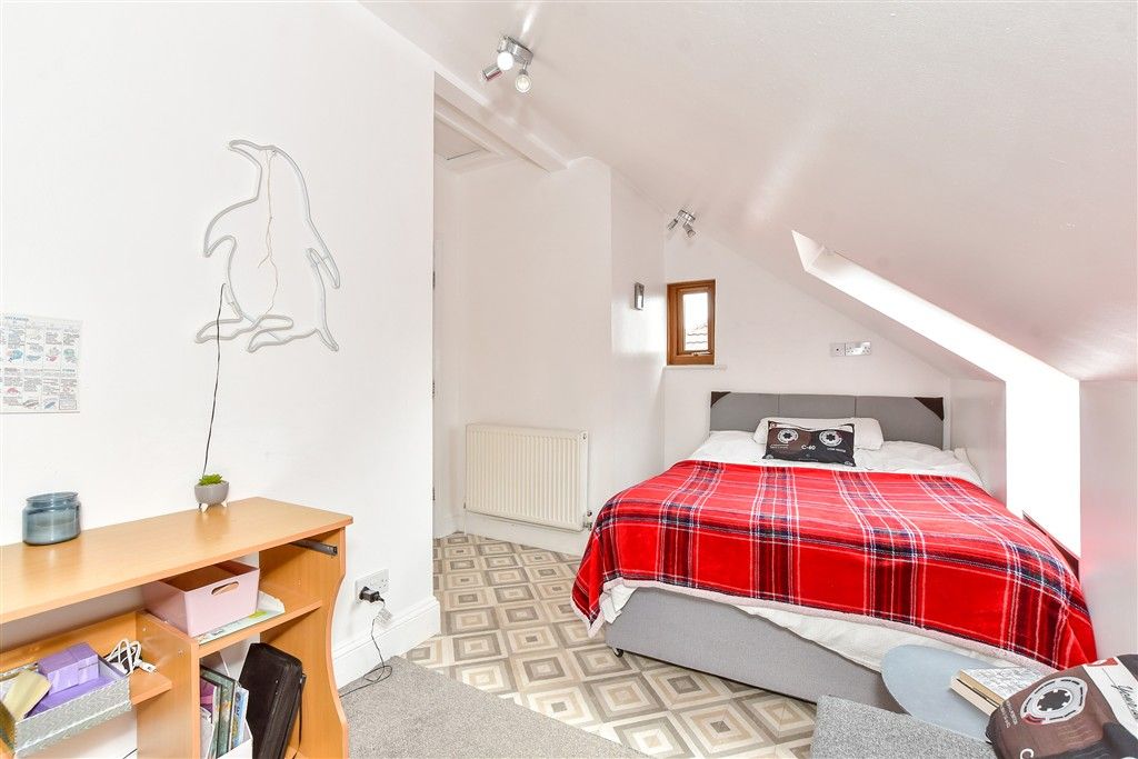 Additional image 13 of 5 bed semi-detached house for saleKirby Road, Portsmouth, Hampshire PO2
