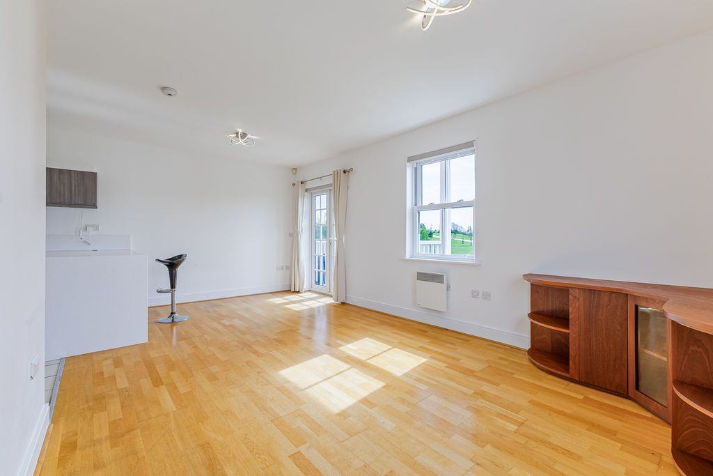 Additional image 5 of 2 bed flat for saleLewiston Close, Worcester Park KT4